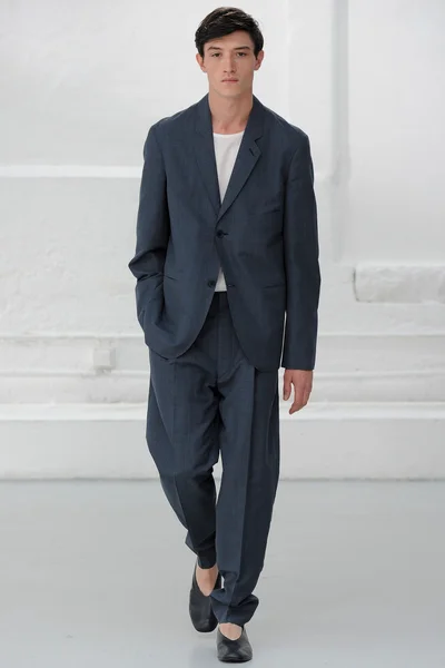 Look 22